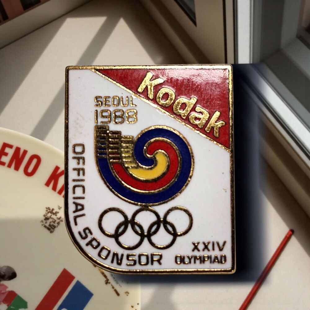Kodak Seoul 1988 Olympics Sponsor Enamel Pin Eden Korea SLOOC NOS Red White